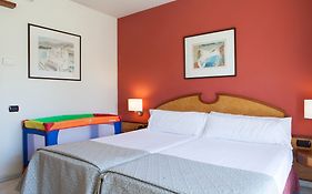 Hotel Urh Playa  4*